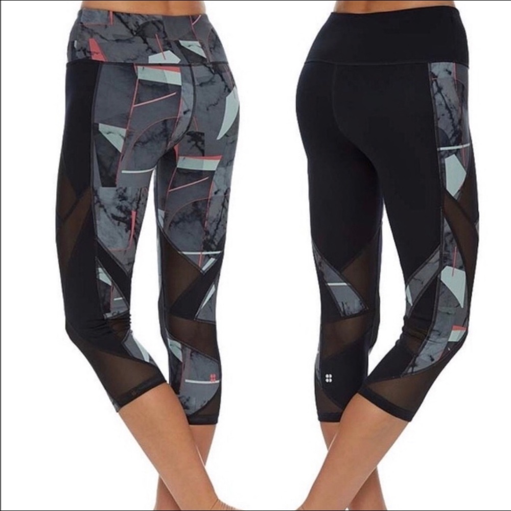 💕 Sweaty Betty reversible crop leggings size M